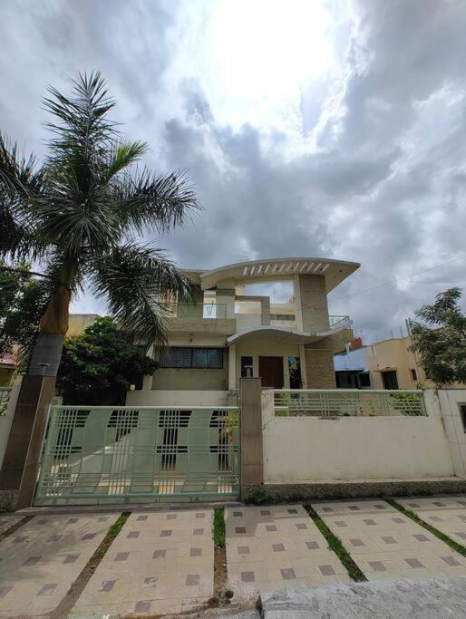 Private & Elegant 3Bhk Villa, Hillside Hideaway, 10 Mins From Mh Bus Stand Aurangabad  Eksteriør billede